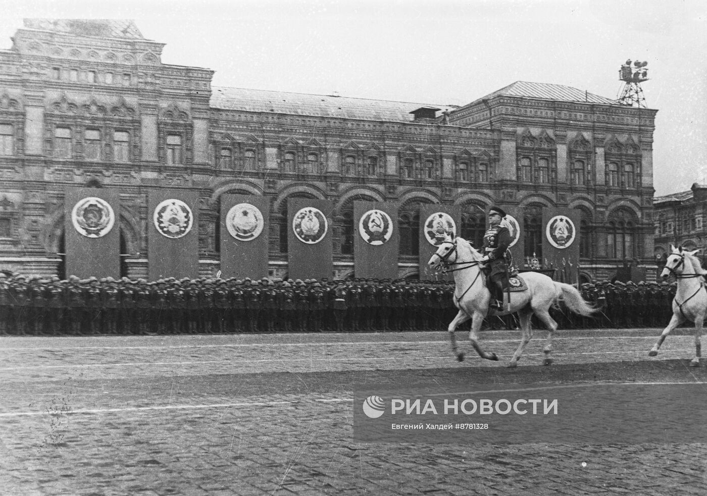 Парад Победы на Красной площади в Москве