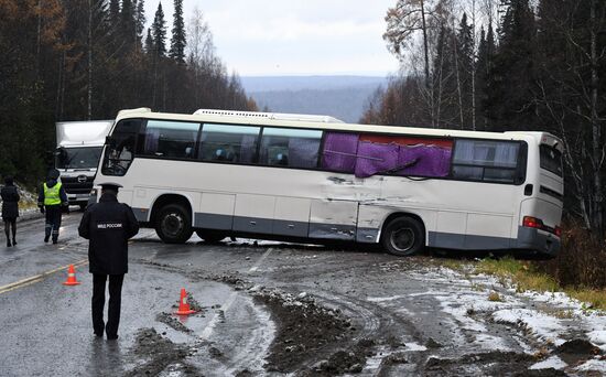 ДТП с участием автобуса и грузовика в Красноярском крае