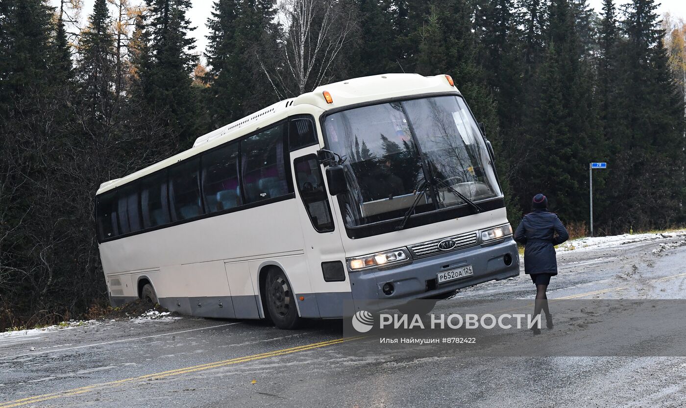 ДТП с участием автобуса и грузовика в Красноярском крае