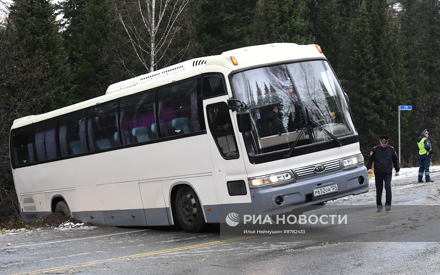 ДТП с участием автобуса и грузовика в Красноярском крае