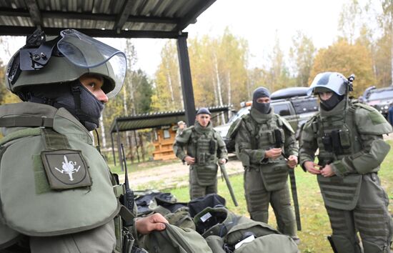 Занятия по боевой подготовке военнослужащих по контракту по специальностям Инженерных войск