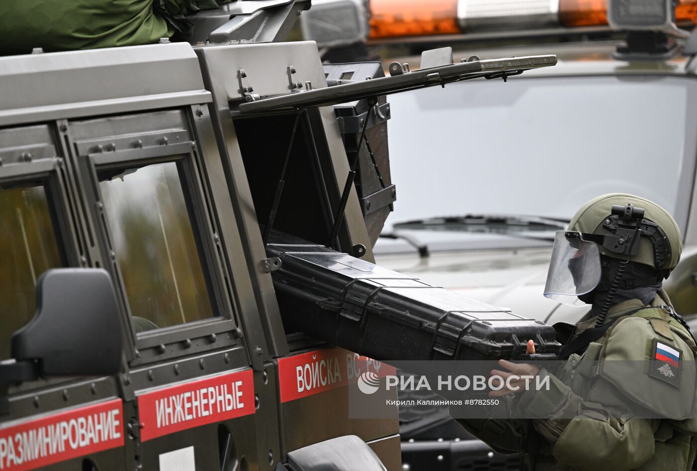 Занятия по боевой подготовке военнослужащих по контракту по специальностям Инженерных войск