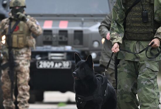 Занятия по боевой подготовке военнослужащих по контракту по специальностям Инженерных войск