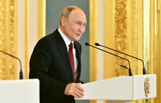 Президент Владимир Путин провел переговоры с президентом Белоруссии Александром Лукашенко