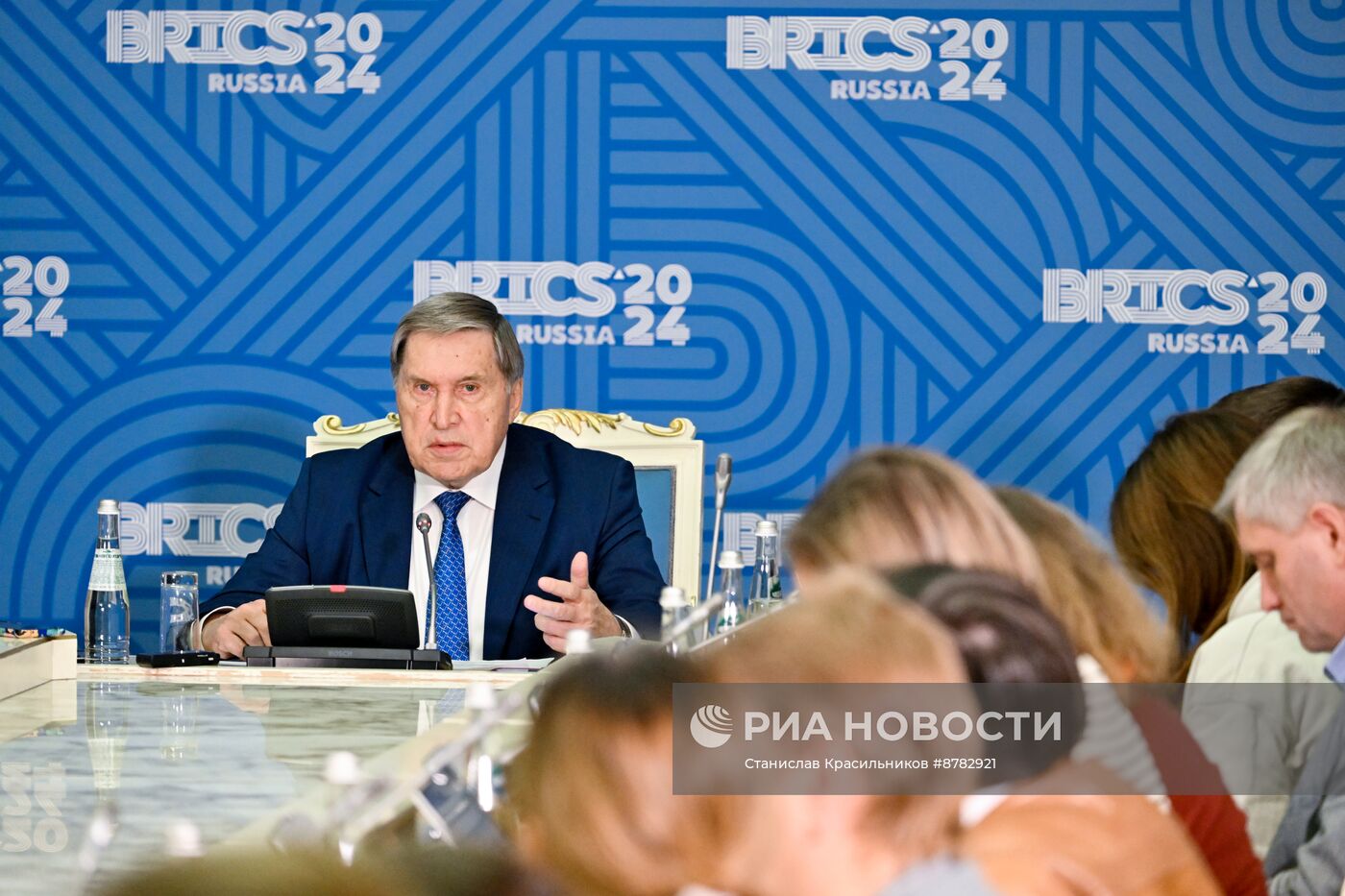 Брифинг Ю. Ушакова по проведению саммита БРИКС в Казани 