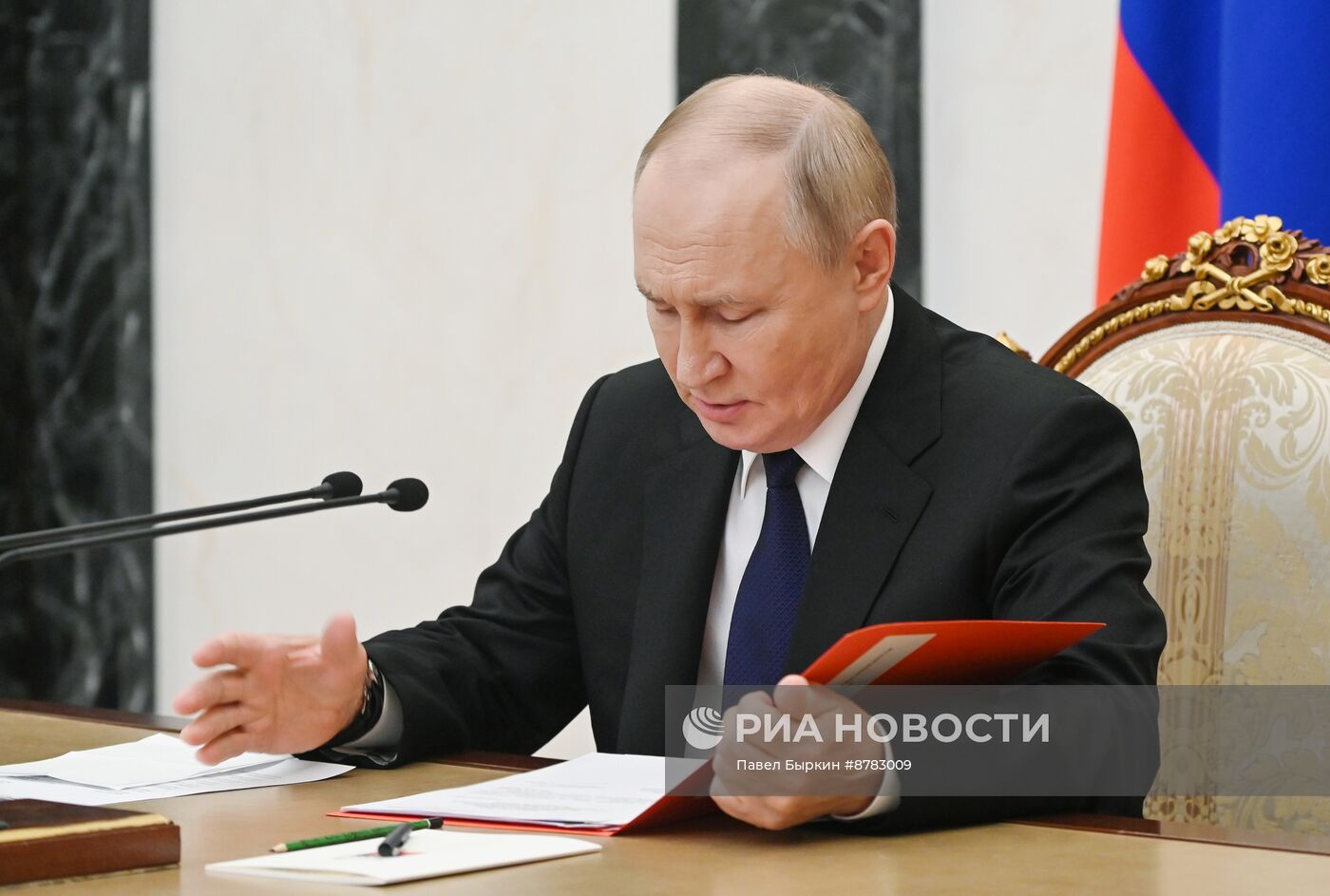 Президент Владимир Путин провел совещание Совбеза РФ