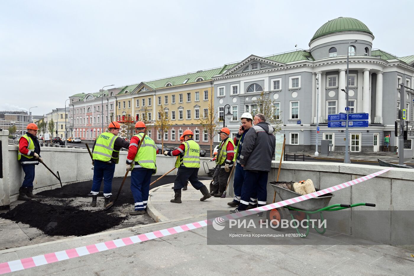 Кадашевская набережная после реконструкции