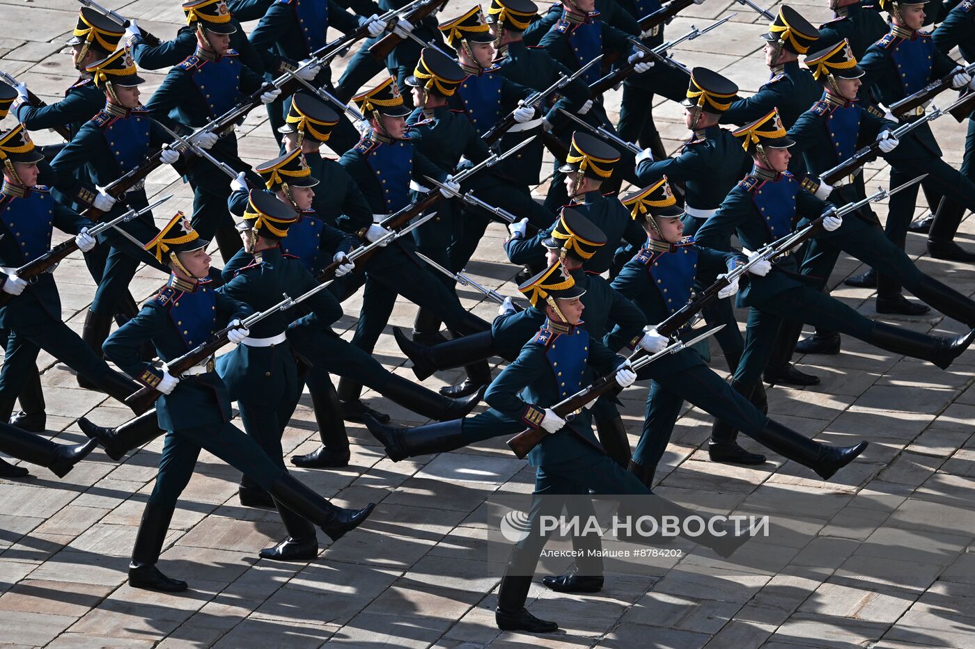 Развод пеших и конных караулов Президентского полка ФСО России