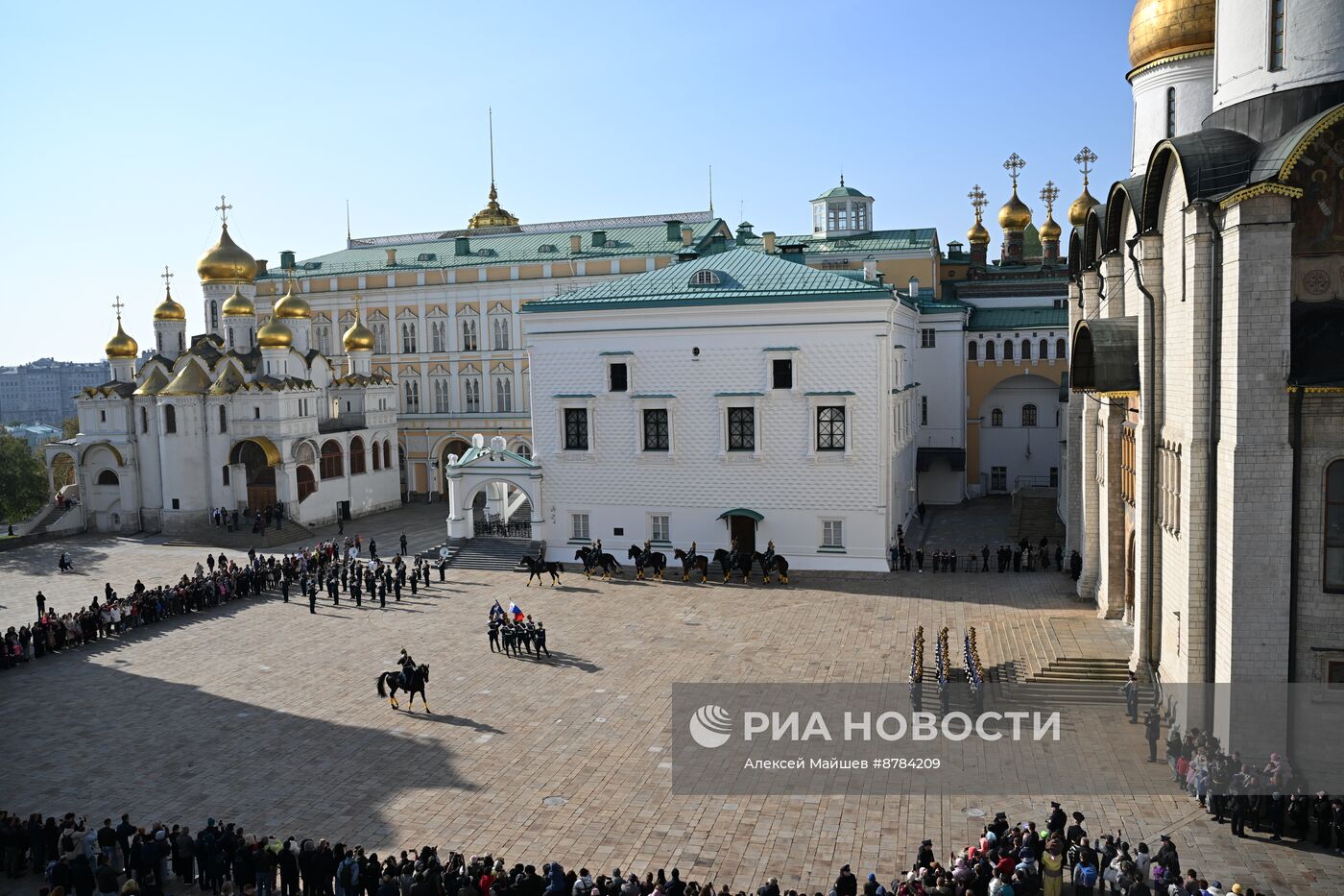 Развод пеших и конных караулов Президентского полка ФСО России