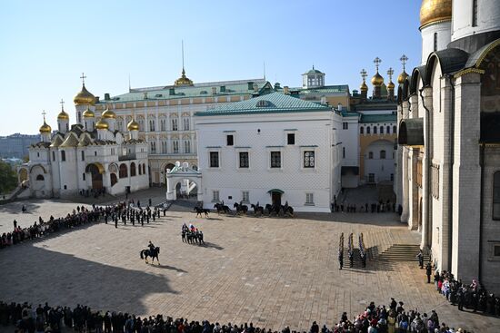 Развод пеших и конных караулов Президентского полка ФСО России