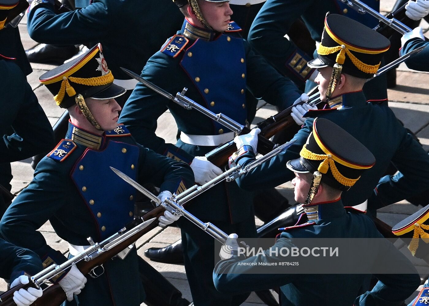 Развод пеших и конных караулов Президентского полка ФСО России