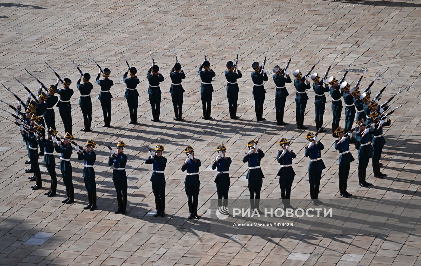 Развод пеших и конных караулов Президентского полка ФСО России