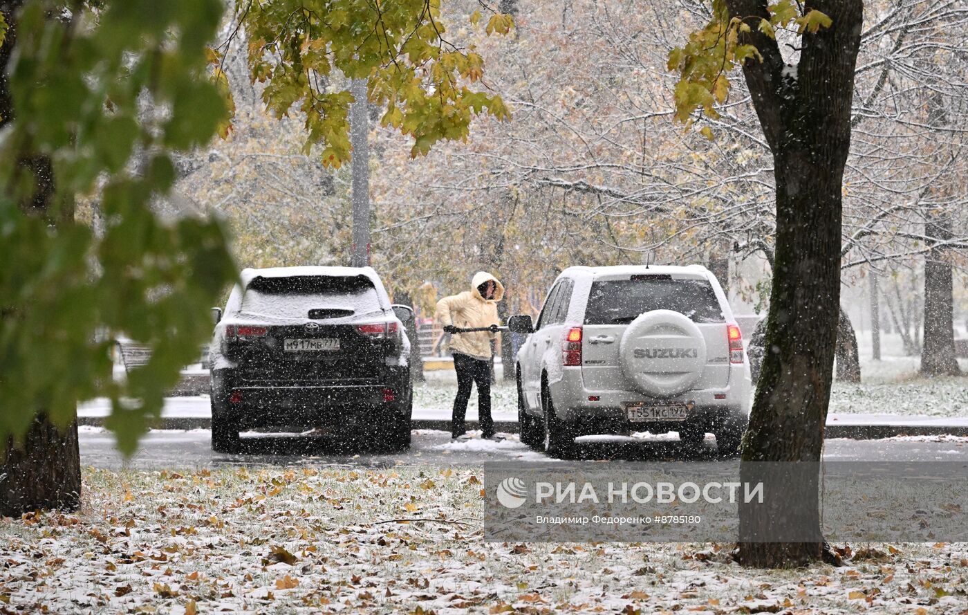 Первый снег в Москве