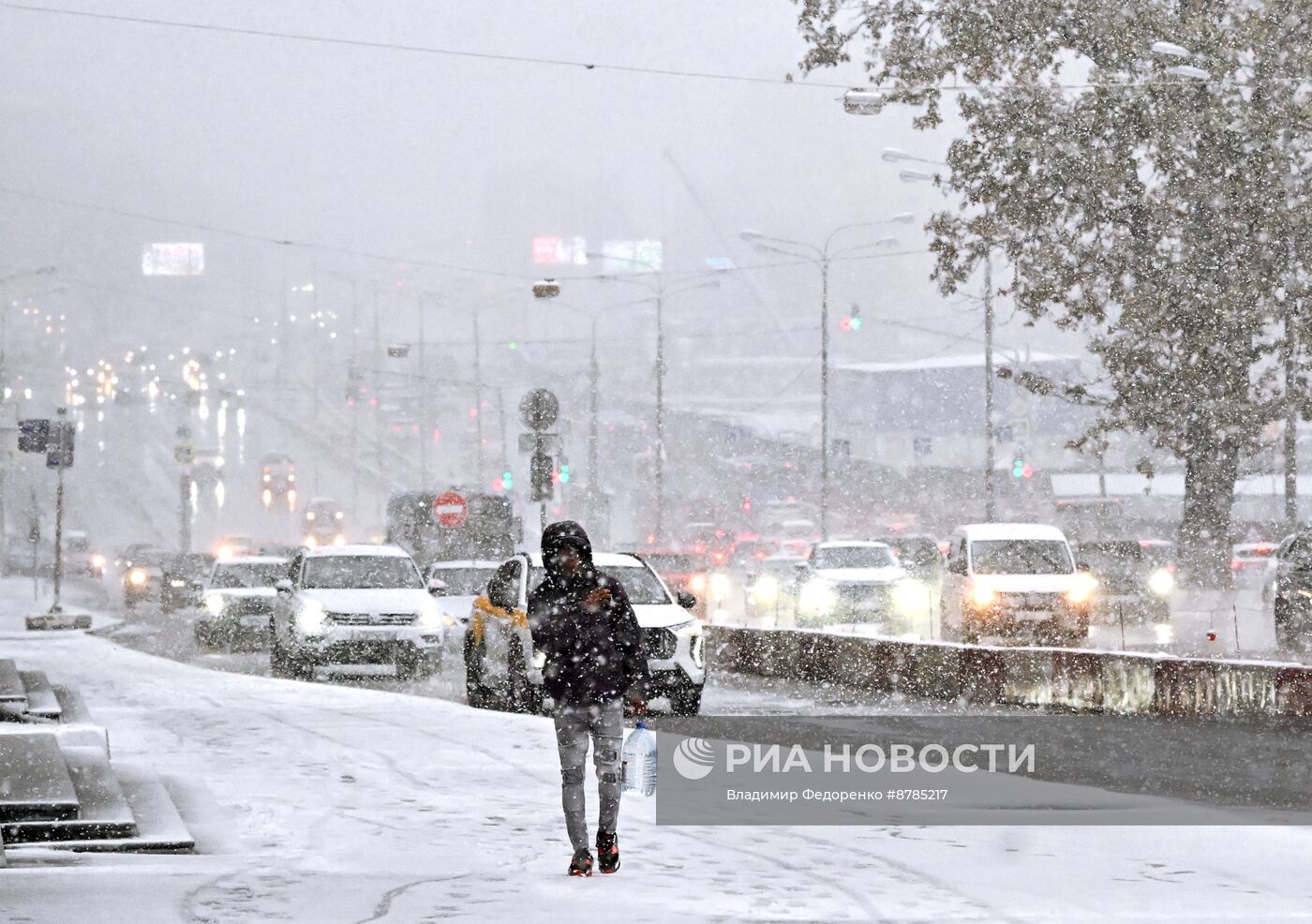 Первый снег в Москве