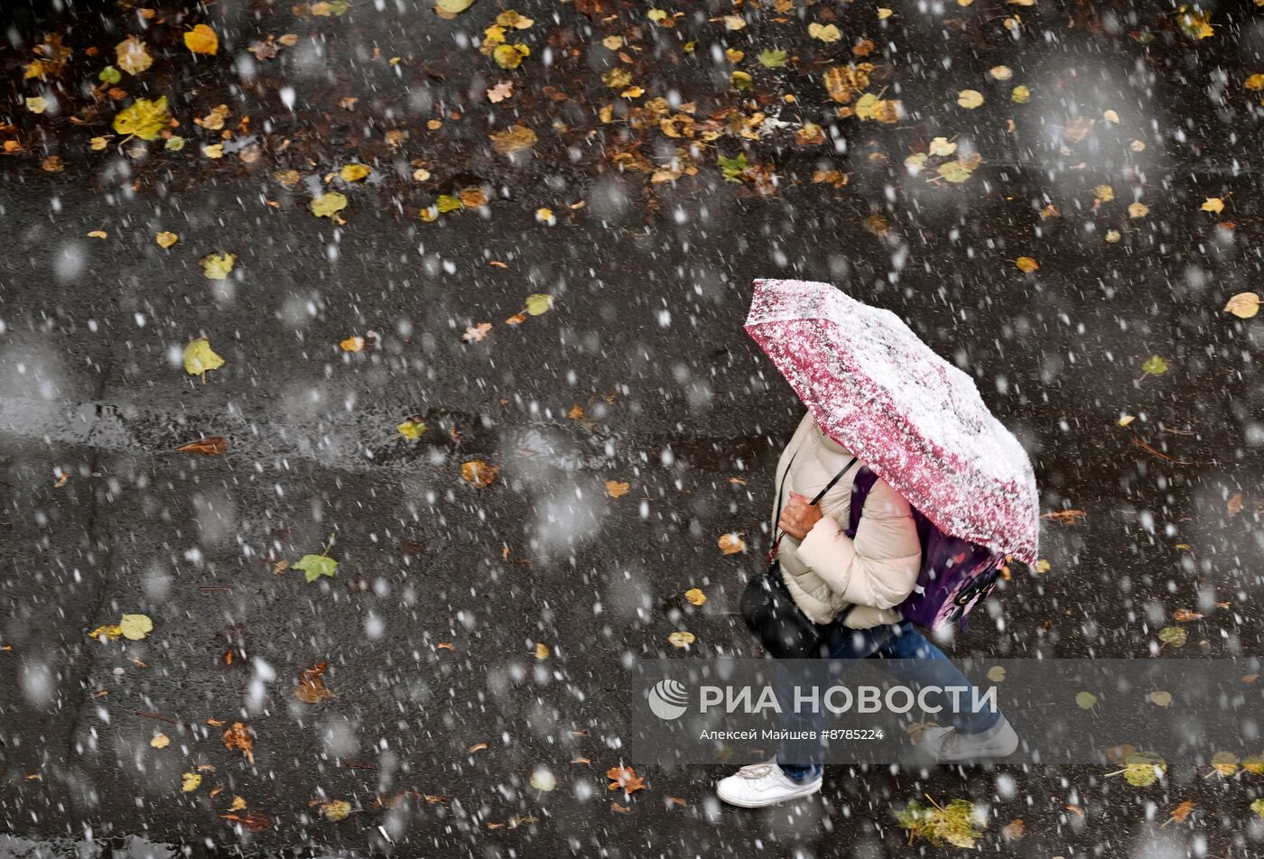 Первый снег в Москве