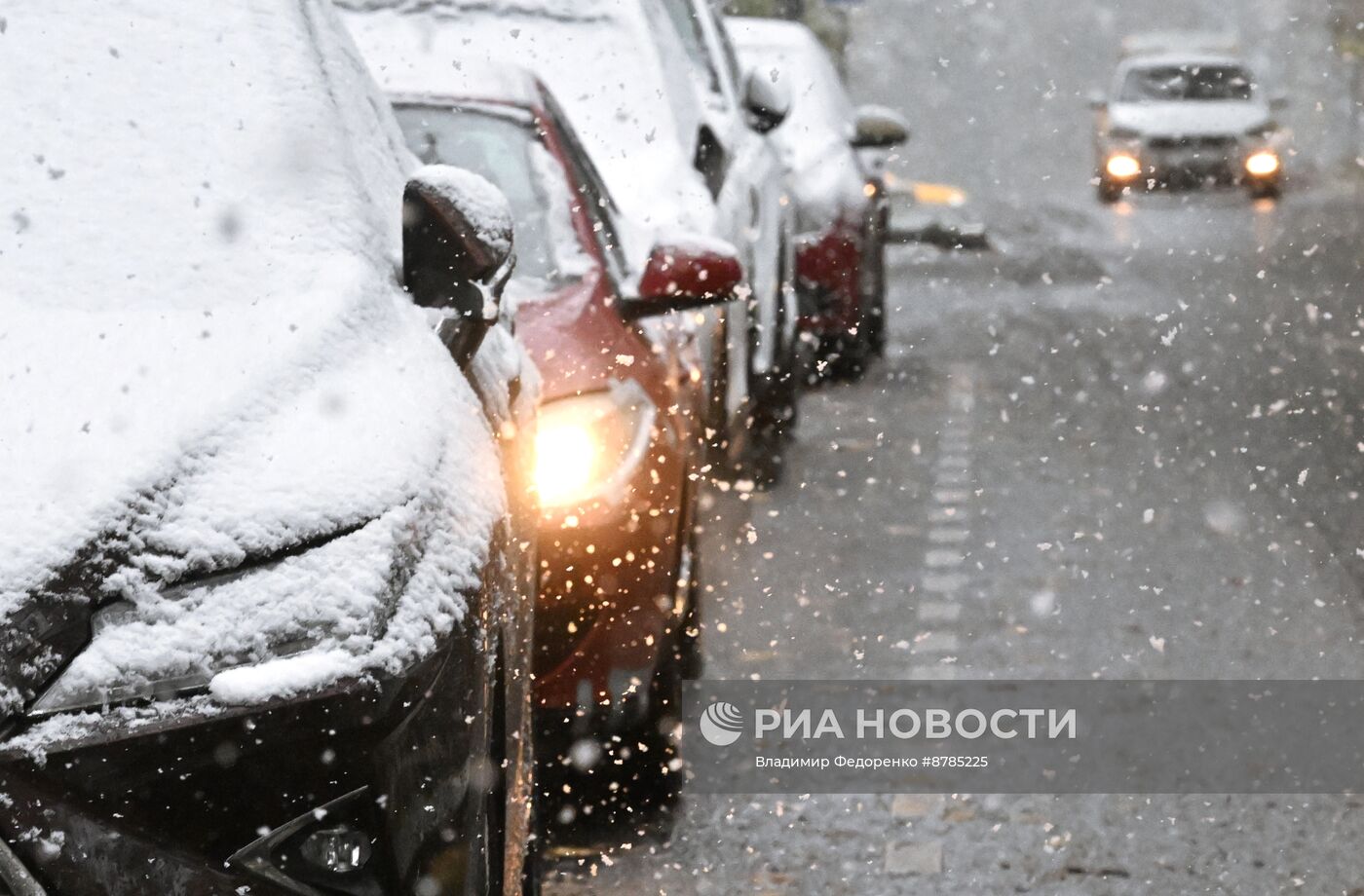 Первый снег в Москве