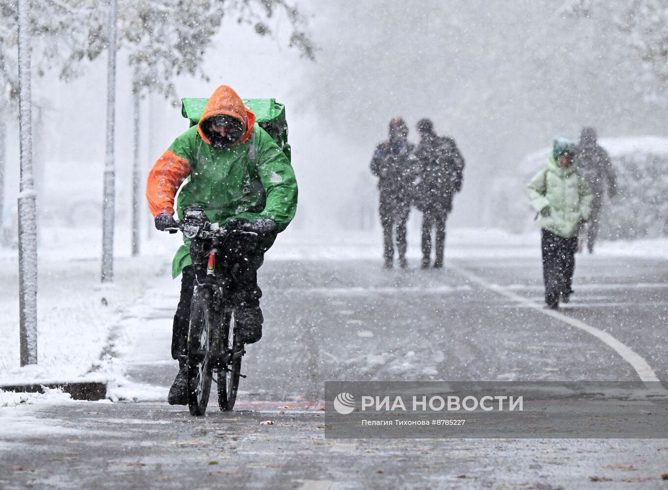 Первый снег в Москве