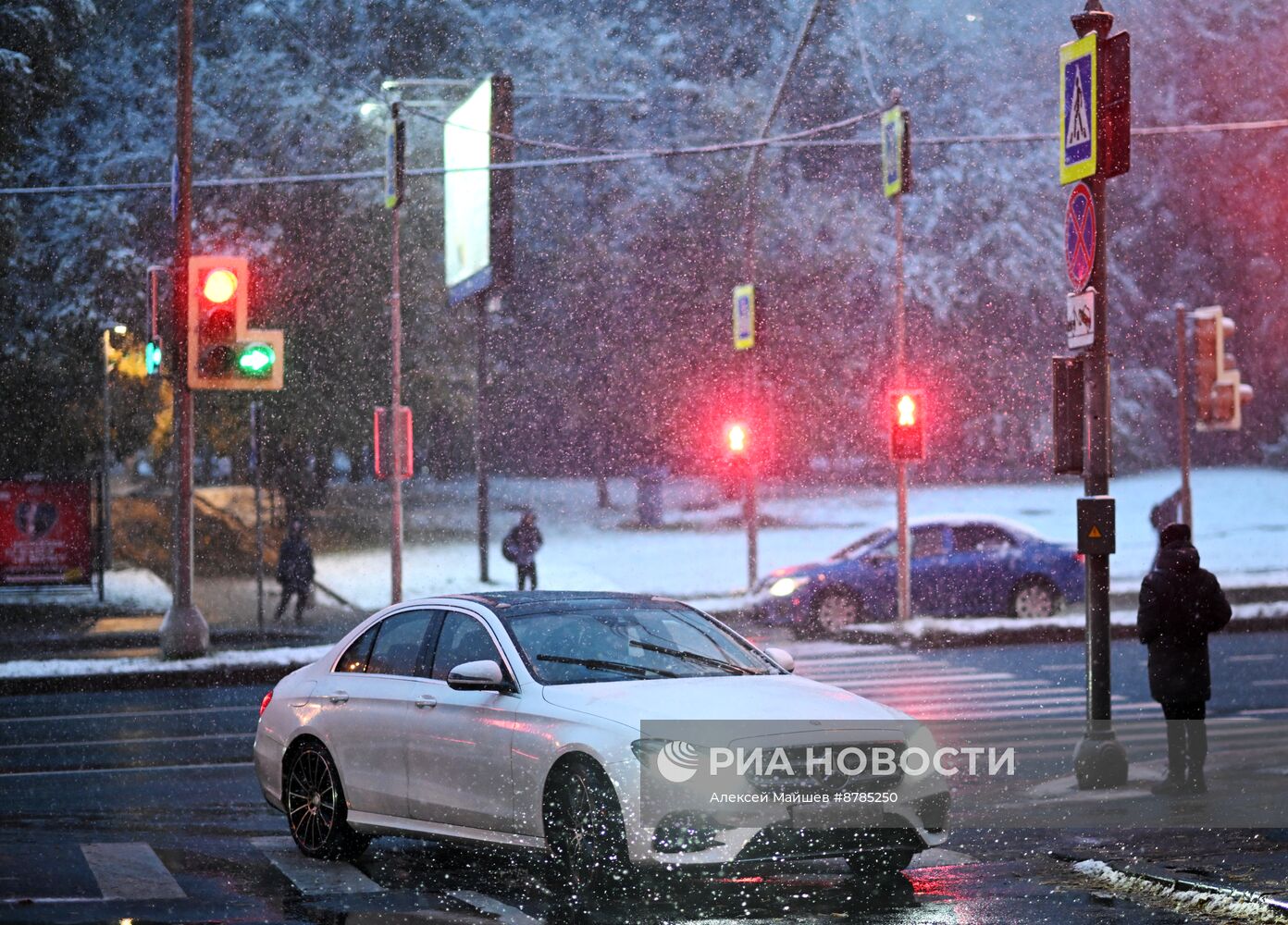 Первый снег в Москве