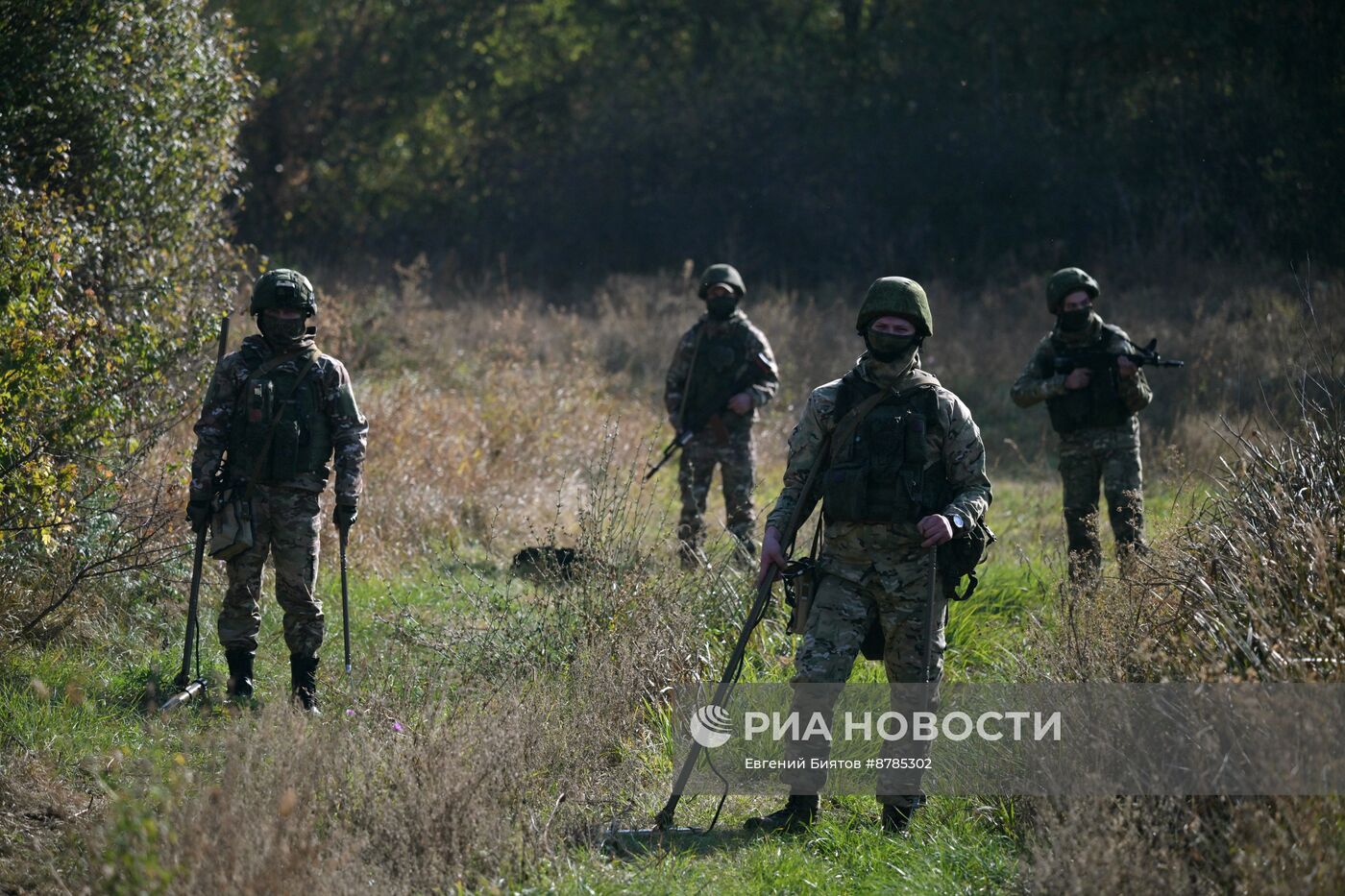 Занятия по минно-взрывному делу в инженерном подразделении ЦВО в ЛНР