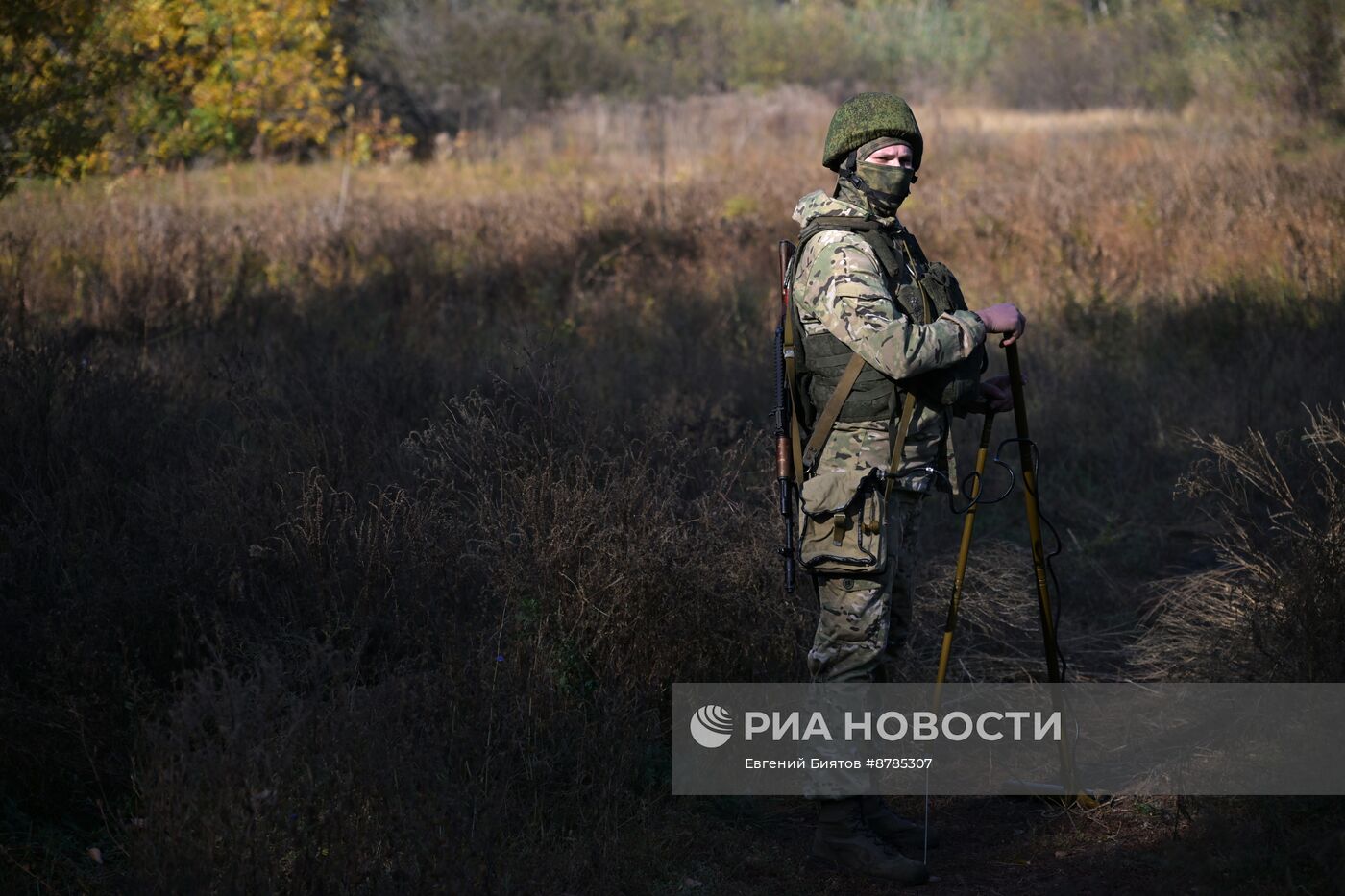 Занятия по минно-взрывному делу в инженерном подразделении ЦВО в ЛНР