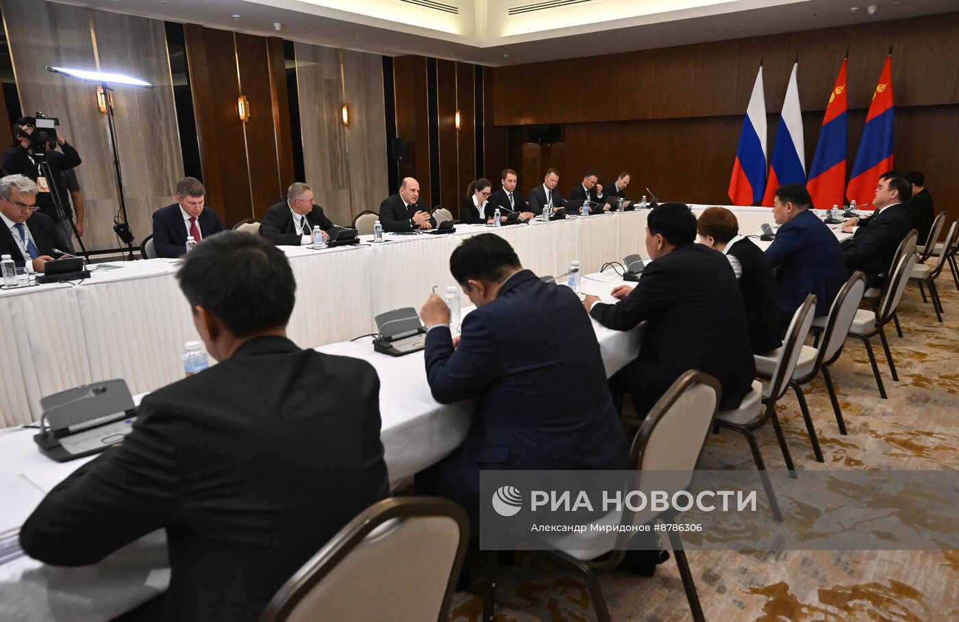 Премьер-министр Михаил Мишустин принял участие в заседании совета глав правительств ШОС