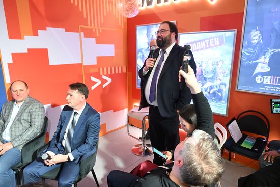 Выставка "Россия". Зимнее открытие павильона "Мир Цифры" и тестовой ...