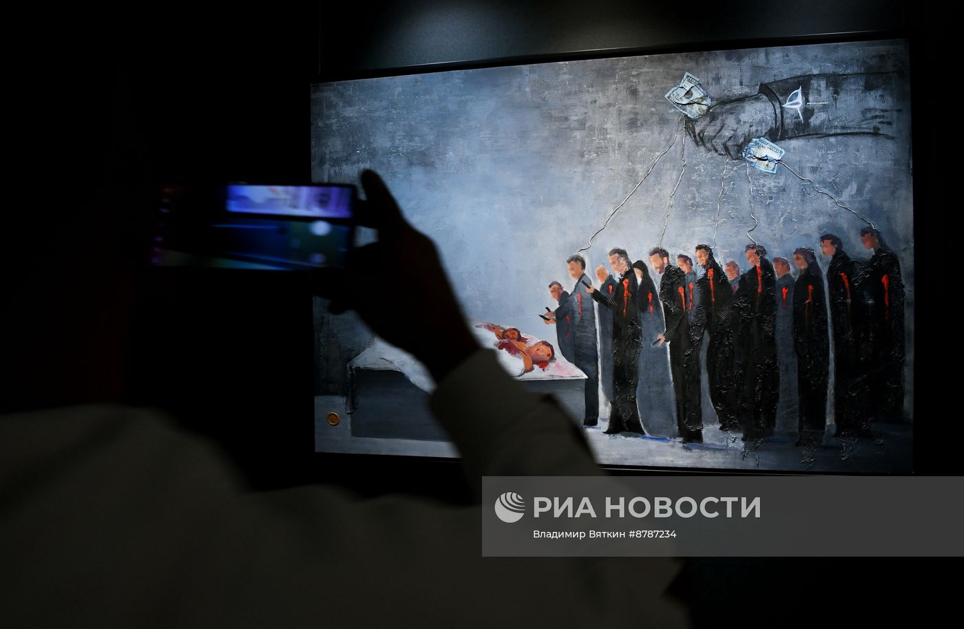 Персональная выставка Аиши Каддафи "Дочь Ливии"