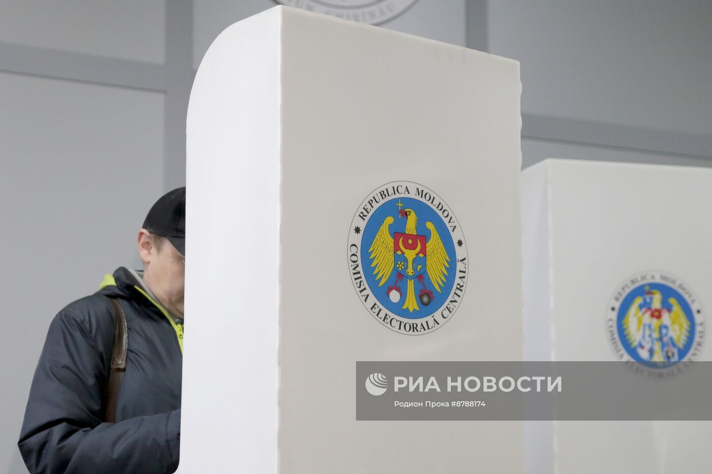 Выборы президента и референдум о евроинтеграции в Молдавии