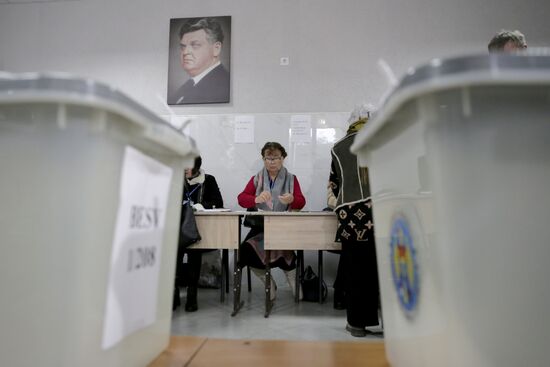 Выборы президента и референдум о евроинтеграции в Молдавии