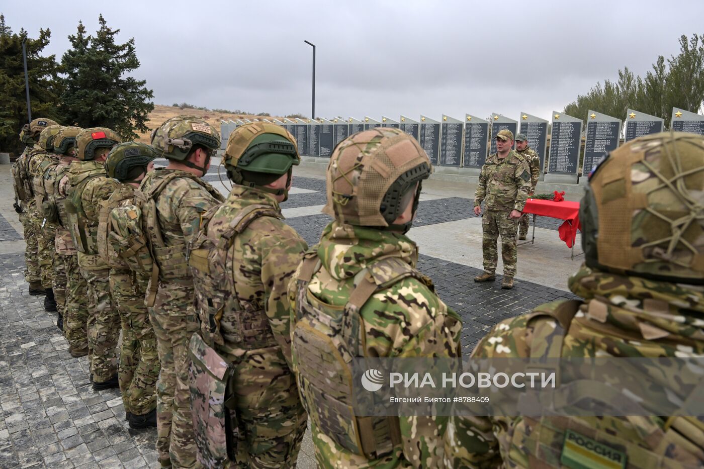 Награждение военнослужащих группировки "Центр" в день военного связиста