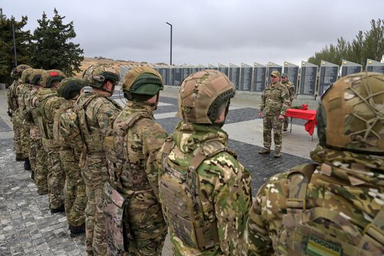 Награждение военнослужащих группировки "Центр" в день военного связиста