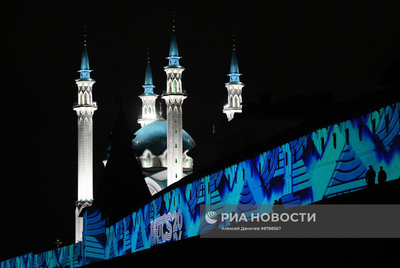 XVI саммит БРИКС. Репетиция светового шоу на стенах Казанского Кремля