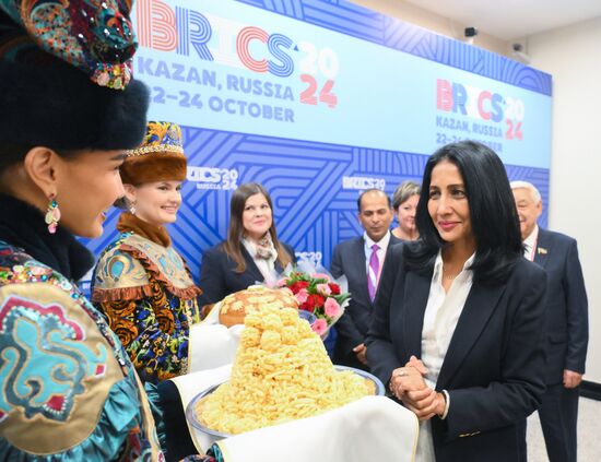 XVI саммит БРИКС. Прилет первого заместителя министра иностранных дел Шри-Ланки Аруни Виджевардане 