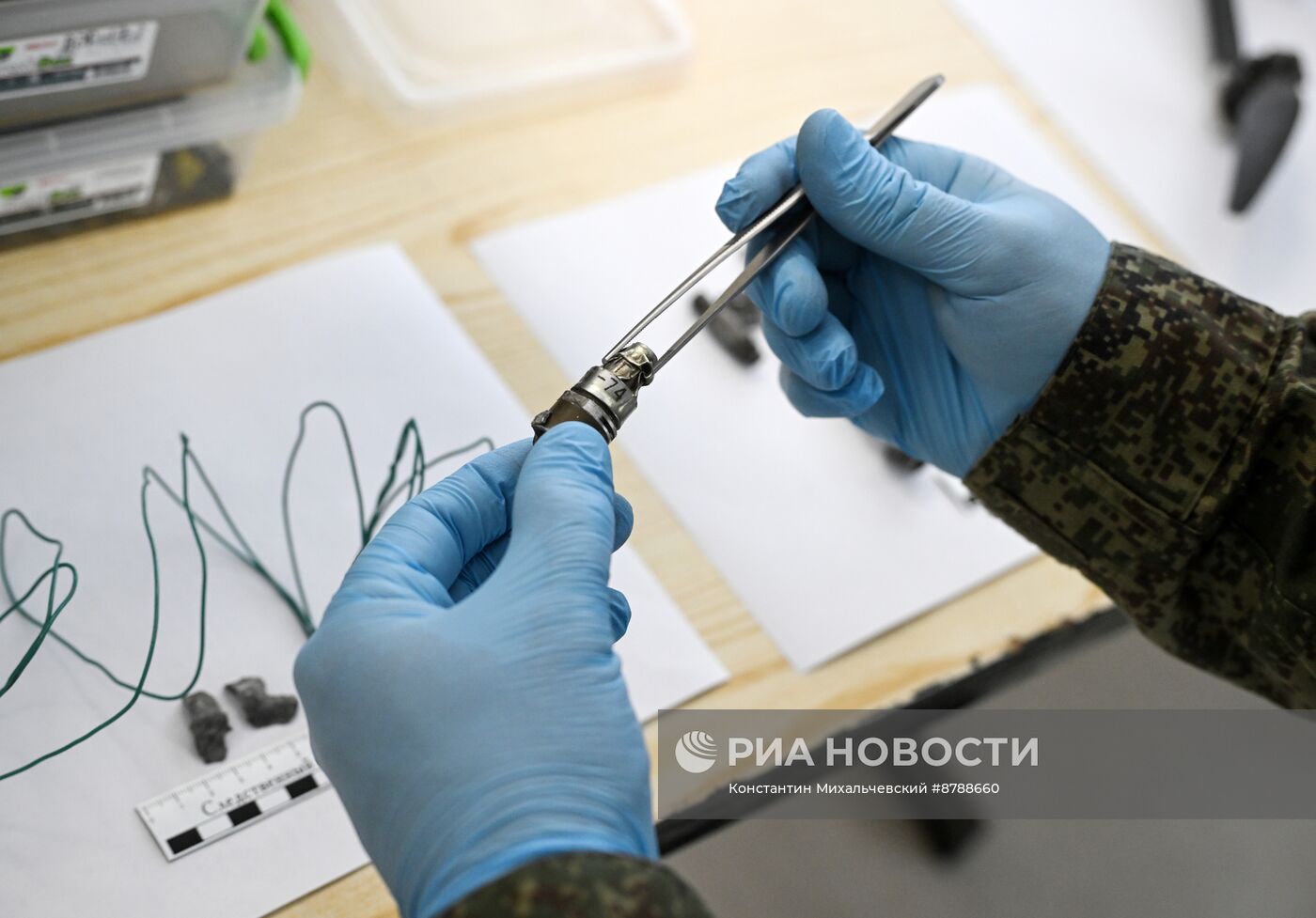 Работа экспертов-криминалистов СУ СК в Запорожской области