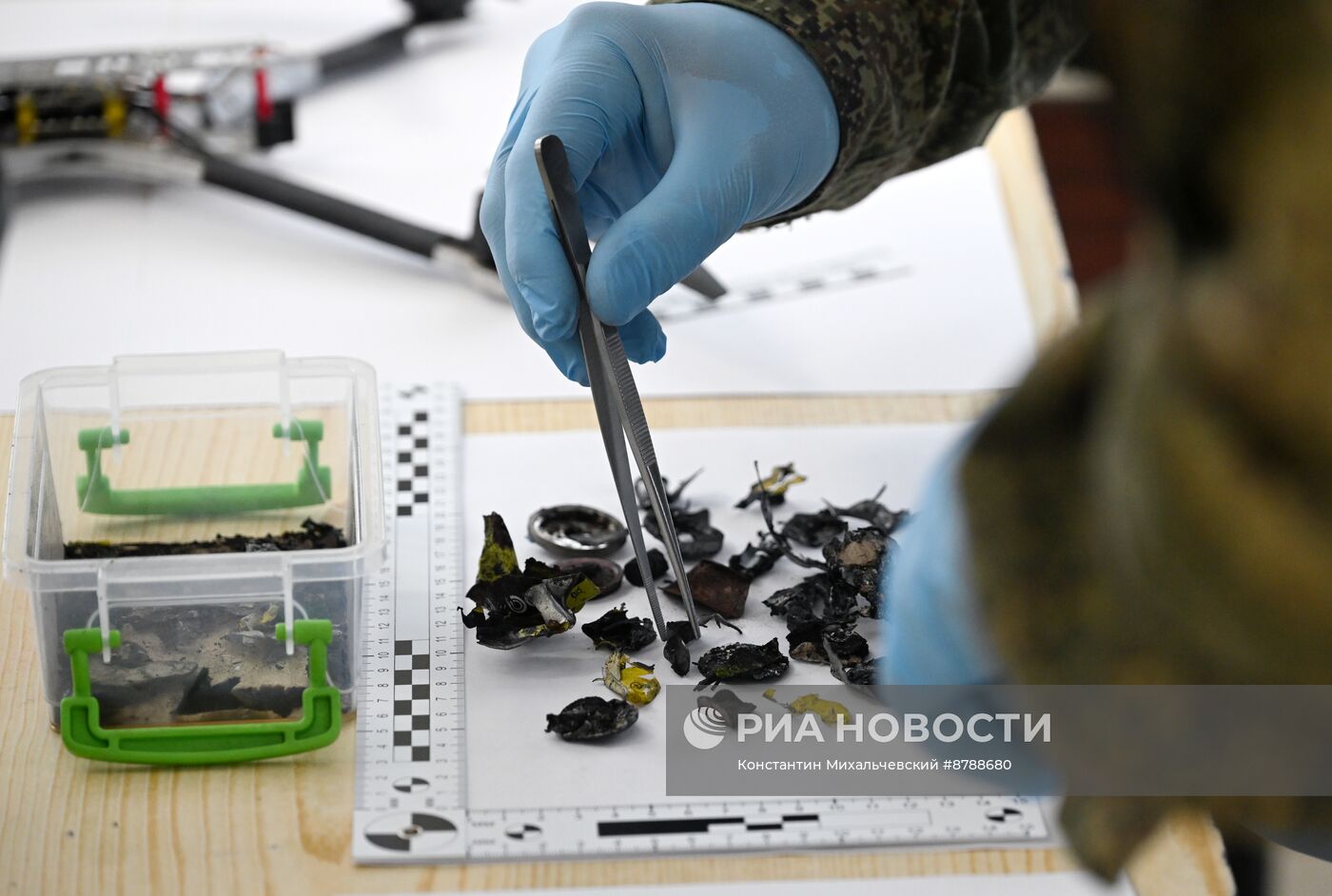 Работа экспертов-криминалистов СУ СК в Запорожской области