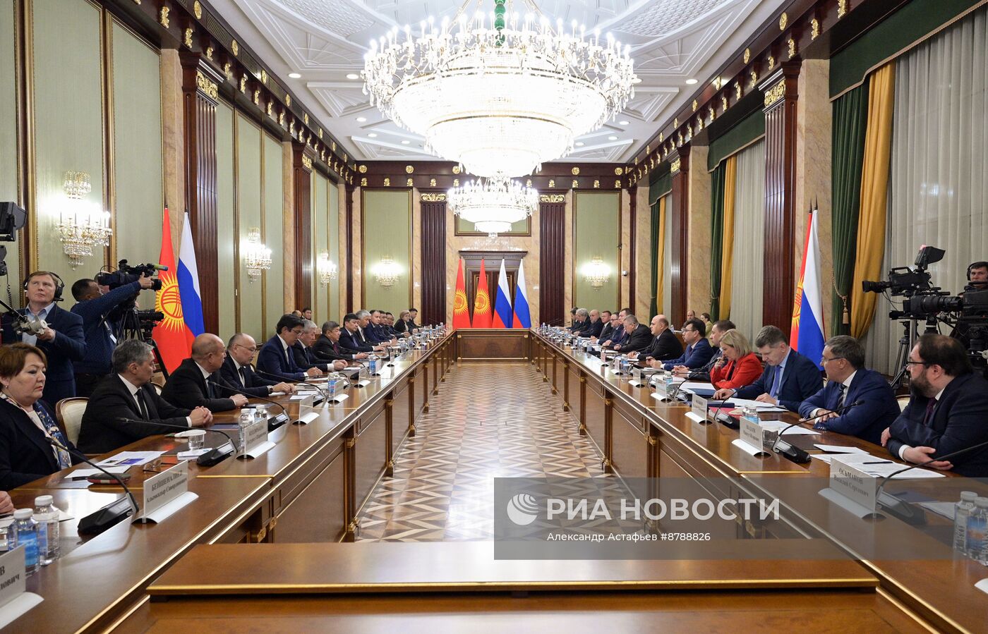 Премьер-министр Михаил Мишустин провел российско-киргизские переговоры