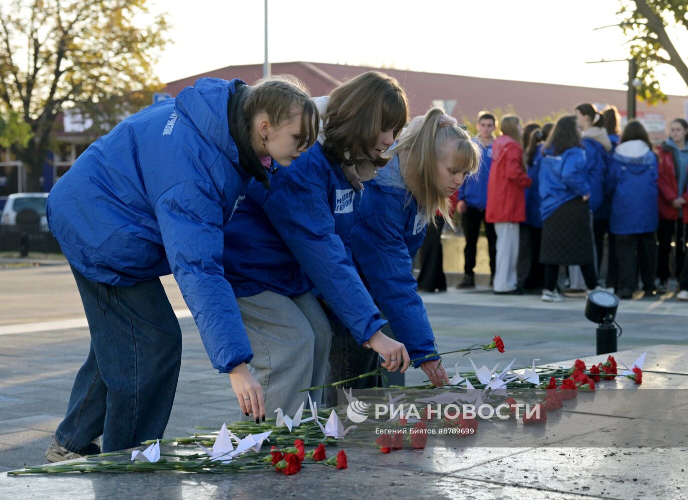 Акция "День белых журавлей" в Луганске