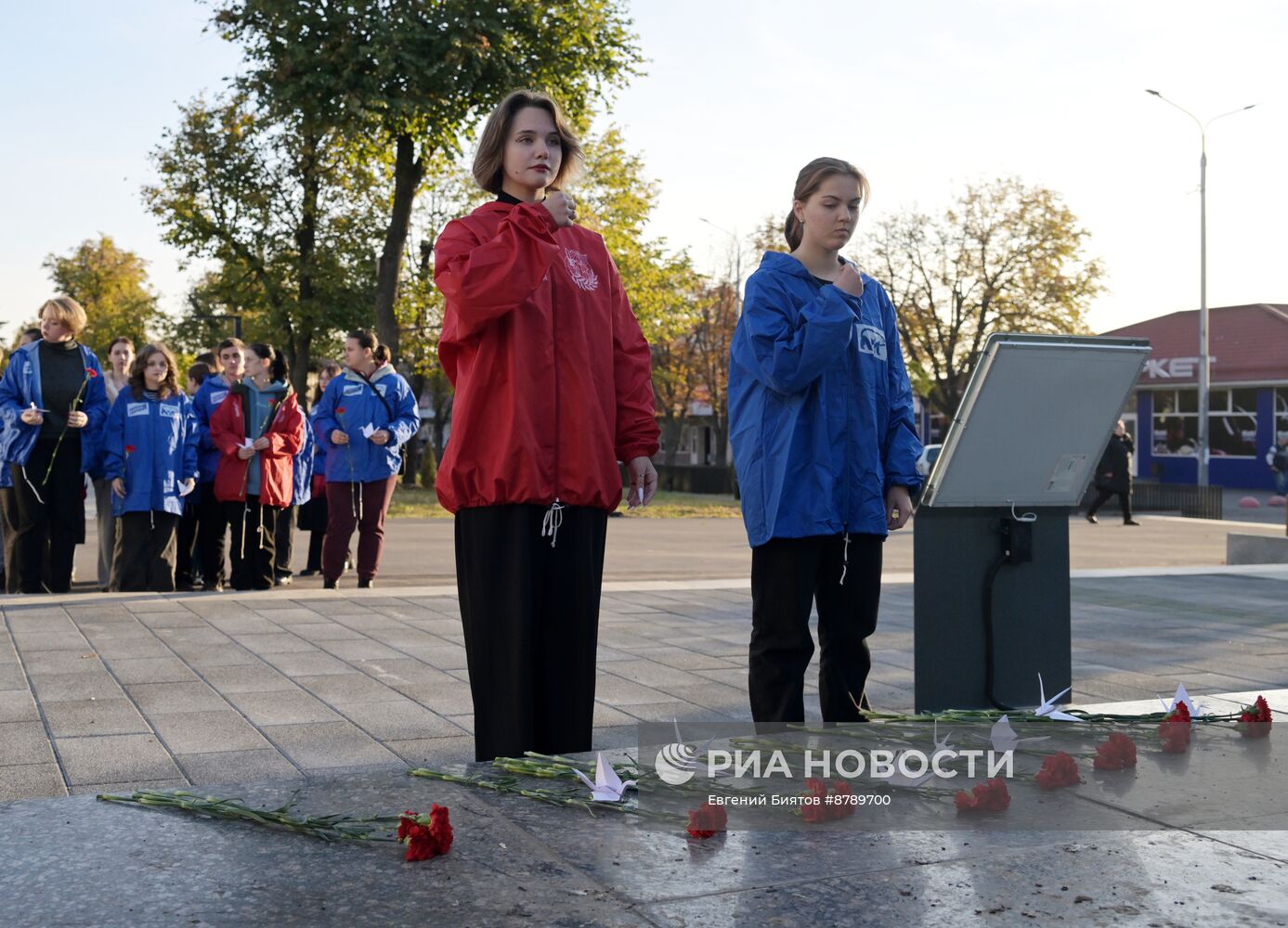 Акция "День белых журавлей" в Луганске