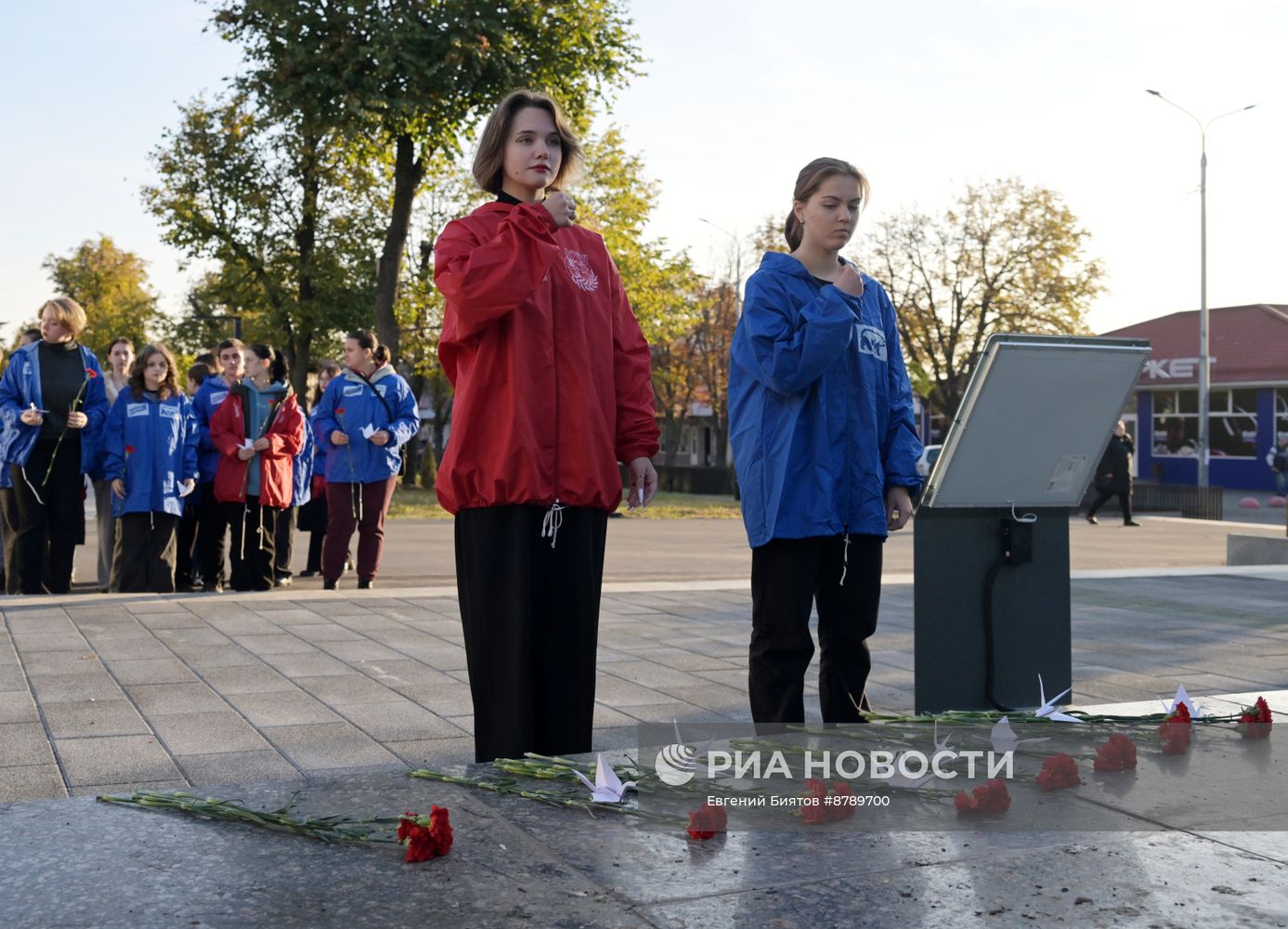 Акция "День белых журавлей" в Луганске