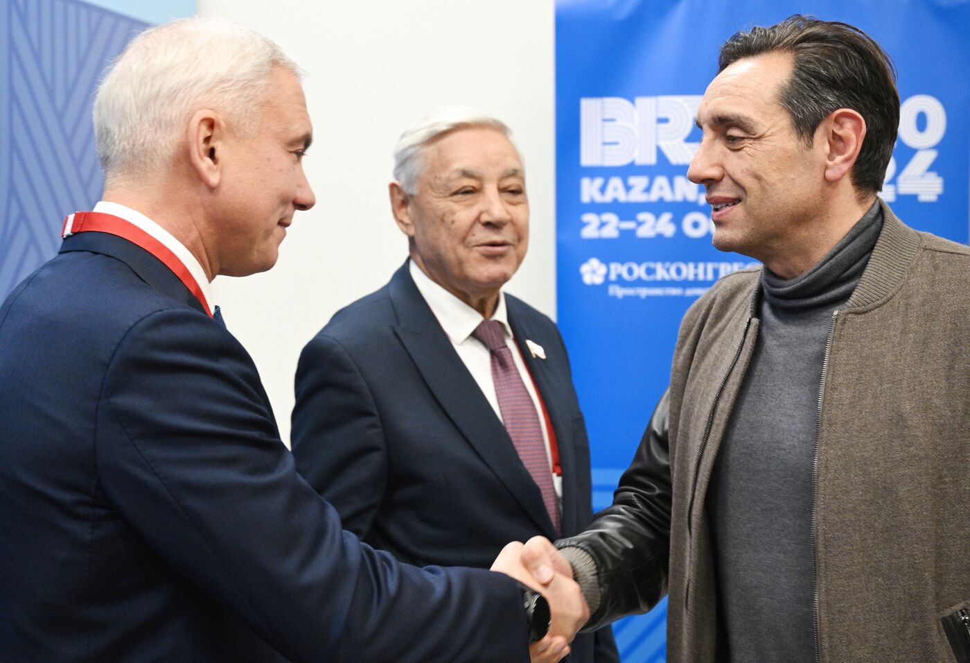 XVI саммит БРИКС. Прилет заместителя председателя правительства Сербии Александра Вулина