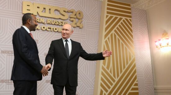 XVI саммит БРИКС. Церемония встречи глав делегаций стран БРИКС