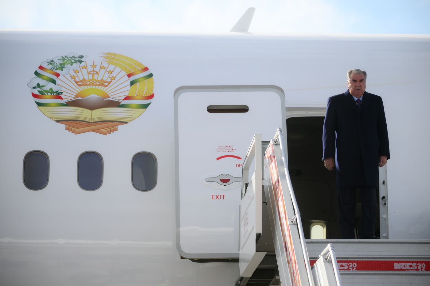 XVI саммит БРИКС. Прилет президента Таджикистана Эмомали Рахмона