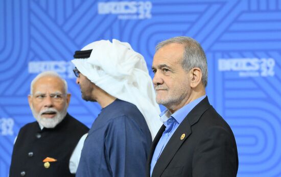 XVI саммит БРИКС. Совместное фотографирование глав делегаций стран БРИКС