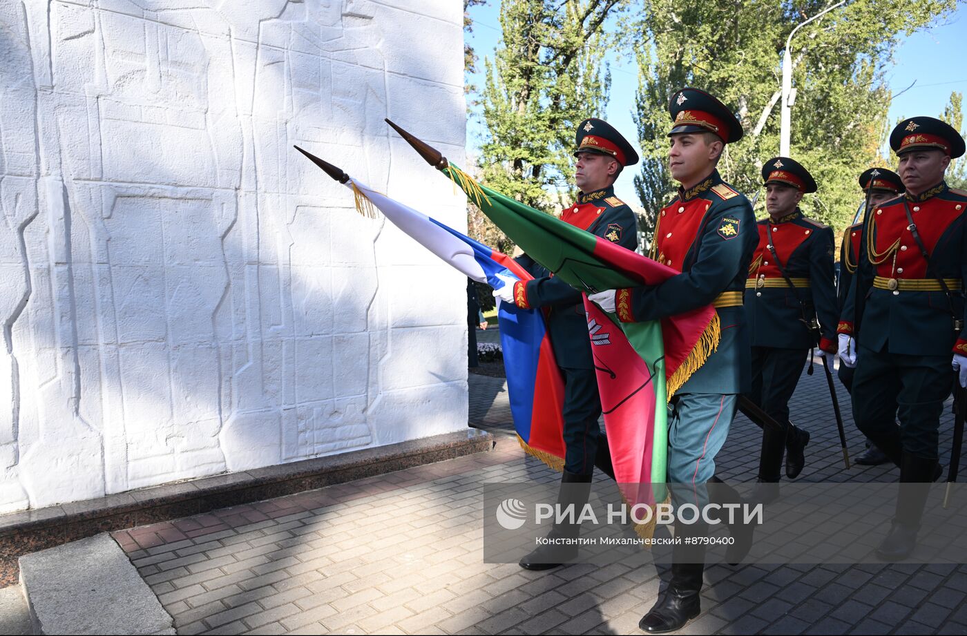 Возложение цветов ко Дню освобождения города Мелитополь