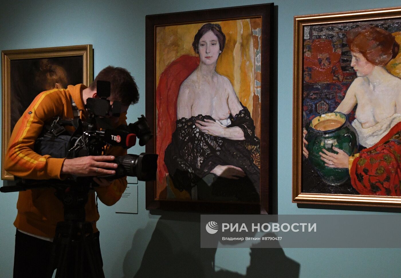 Выставка "Новое общество художников" 