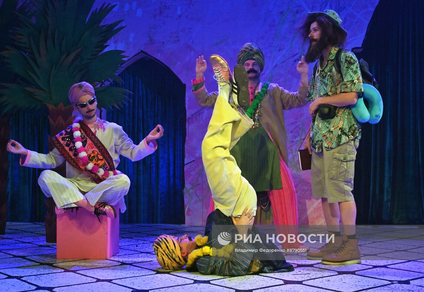Спектакль "Морж, учитель и поэт" в МХТ им. А.П. Чехова 