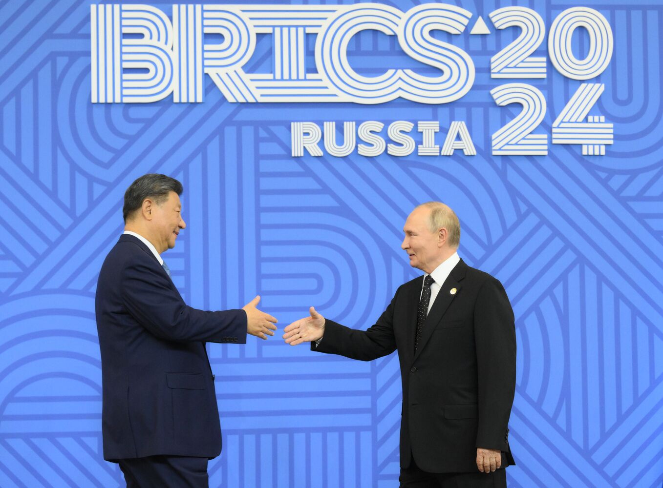 XVI саммит БРИКС. Церемония официальной встречи президентом РФ В. Путиным глав делегаций стран БРИКС