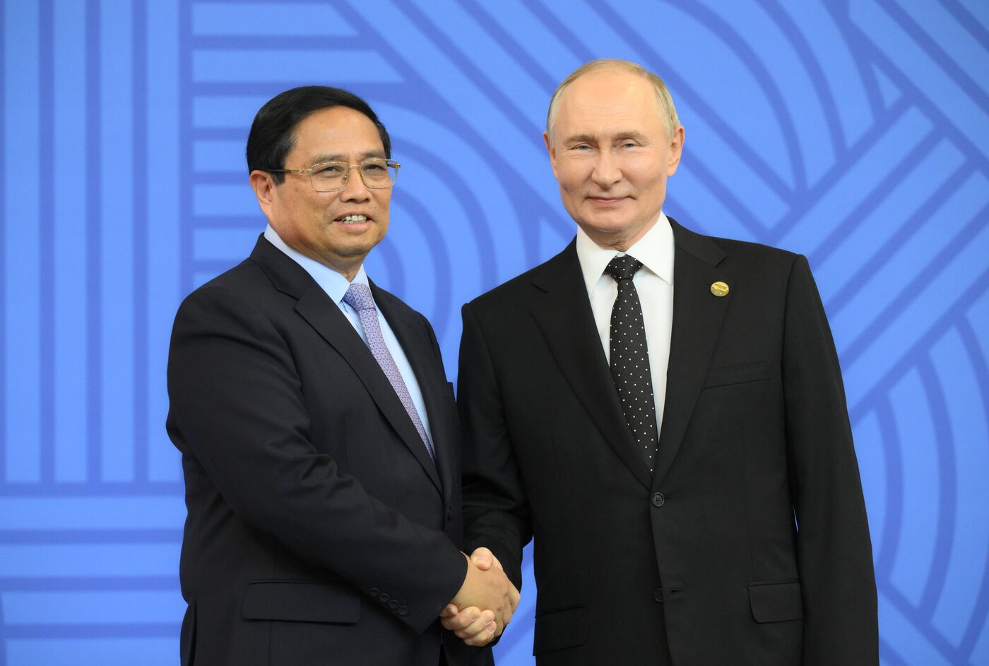 XVI саммит БРИКС. Церемония официальной встречи президентом РФ В. Путиным глав делегаций стран БРИКС