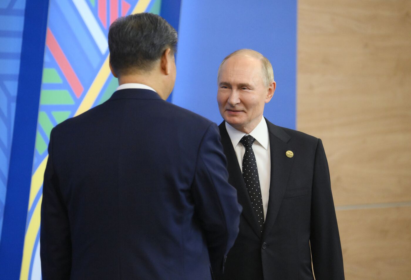 XVI саммит БРИКС. Церемония официальной встречи президентом РФ В. Путиным глав делегаций стран БРИКС