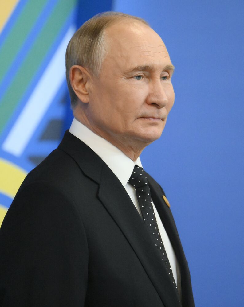 XVI саммит БРИКС. Церемония официальной встречи президентом РФ В. Путиным глав делегаций стран БРИКС